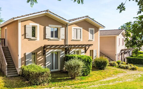 Barbaste 602: Domicile, Biens, Chalet, Jardin, Pelouse, Banlieue, Cour, Aménagement Paysager, Ferme, Villa