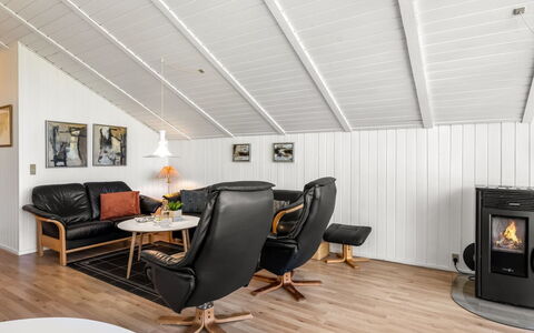 Aida - 550M from the Sea: Sol, Design Intérieur, Sol, Bois, Parquet, Plafond, Meubles, Salon, Domicile, Éclairage