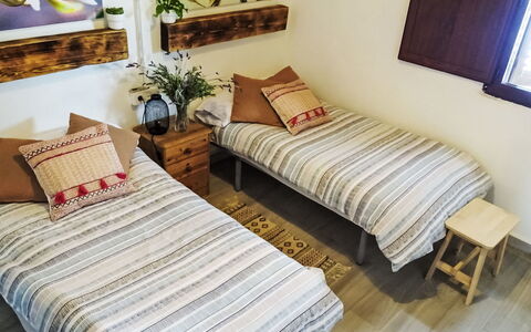 Mar de Cristal Playa Honda 500: Lit, Chambre, Meubles, Bois, Design Intérieur, Drap De Lit, Sol, Linge, Literie, Sol