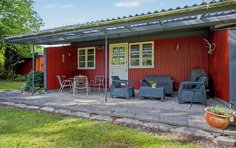 Aasta - 500M from the Sea: Chalet, Porte, Ombre, Jardin, Cour, Arrière-Cour, Pelouse, Batiments Jardin, Chaise, Siding