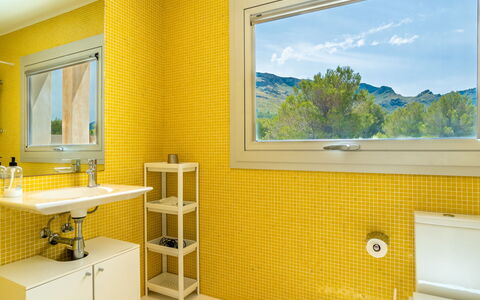 Villa Brisa: Bleu, Balcon, Balustrade, Appartement, Clôture, Mer, Recours, Condominium, Piscine, Hôtel