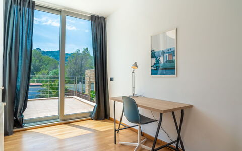Villa Brisa: Bleu, Balcon, Balustrade, Appartement, Clôture, Mer, Recours, Condominium, Piscine, Hôtel
