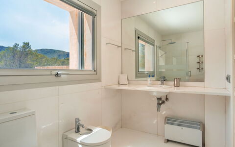Villa Brisa: Bleu, Balcon, Balustrade, Appartement, Clôture, Mer, Recours, Condominium, Piscine, Hôtel