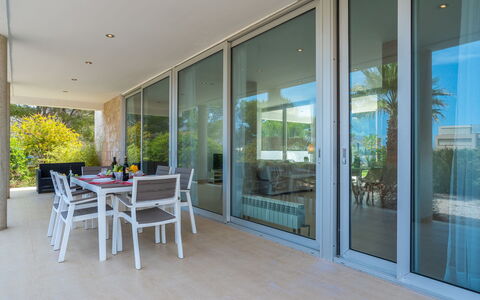 Villa Brisa: Bleu, Balcon, Balustrade, Appartement, Clôture, Mer, Recours, Condominium, Piscine, Hôtel