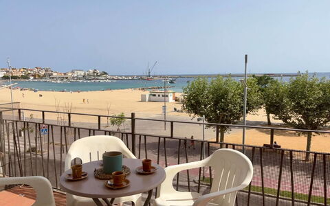 Aubí: Bleu, Balcon, Balustrade, Appartement, Clôture, Mer, Recours, Condominium, Piscine, Hôtel