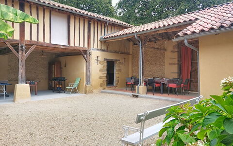 La Ferme de Bordenave: Bleu, Balcon, Balustrade, Appartement, Clôture, Mer, Recours, Condominium, Piscine, Hôtel