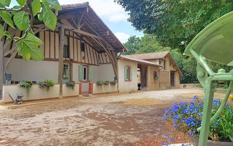La Ferme de Bordenave: Bleu, Balcon, Balustrade, Appartement, Clôture, Mer, Recours, Condominium, Piscine, Hôtel