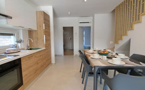 Duplex: Bleu, Balcon, Balustrade, Appartement, Clôture, Mer, Recours, Condominium, Piscine, Hôtel