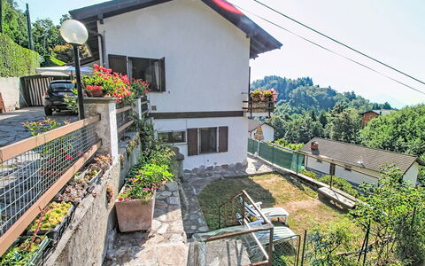 Miazzina 200: Bleu, Balcon, Balustrade, Appartement, Clôture, Mer, Recours, Condominium, Piscine, Hôtel