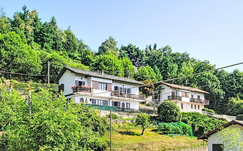 Miazzina 200: Bleu, Balcon, Balustrade, Appartement, Clôture, Mer, Recours, Condominium, Piscine, Hôtel