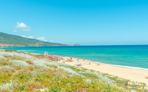 Domus de Mar: Bleu, L'Eau, Plage, Plan D'Eau, Côte, Environnement Naturel, Horizon, Cotiers Et Relief Océaniques, Mer, Rive