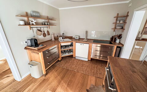 The Oak Suite: Sol, Meubles, Bois, Cabinetry, Design Intérieur, Sol, Parquet, Tiroir, Comptoir, Cuisine