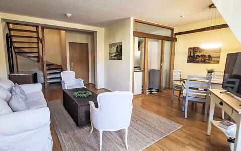 Marktblick: Meubles, Design Intérieur, Sol, Sol, Pièce, Bois, Canapé, Plafond, Parquet, Salon