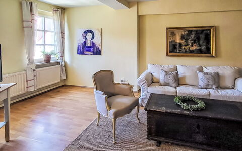 Marktblick: Meubles, Design Intérieur, Sol, Sol, Mur, Canapé, Bois, Pièce, Plafond, Salon