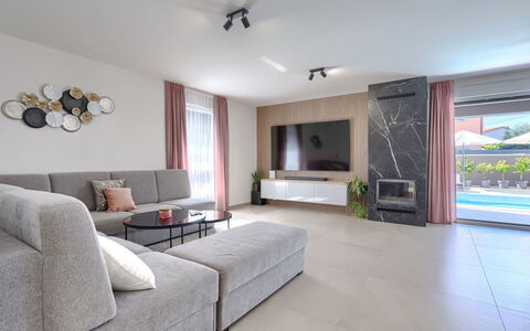 Laluma: Sol, Design Intérieur, Sol, Bois, Meubles, Salon, Plafond, Domicile, Canapé, Appartement