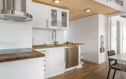 Tuva - 3.5Km from the Sea: Cuisine, Sol, Meubles, Design Intérieur, Comptoir, Bois, Sol, Plafond, Appareil De Cuisine, Cabinetry