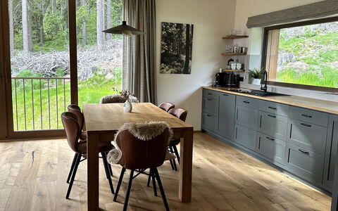 Rebelka: Meubles, Sol, Design Intérieur, Bois, Sol, Comptoir, Cabinetry, Parquet, Table Cuisine Et Salle A Manger, Cuisine