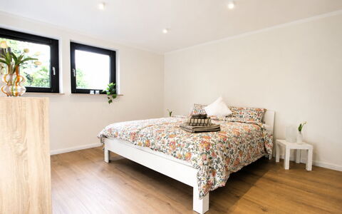 Herzwerk Schwalenberg: Lit, Meubles, Design Intérieur, Chambre, Sol, Sol, Literie, Mur, Drap De Lit, Bois