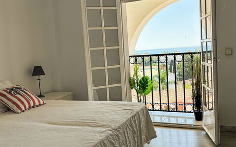 Los Arcos: Meubles, Design Intérieur, Sol, Sol, Chambre, Appartement, Lit, Pièce, Domicile, Literie