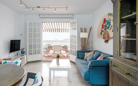 Los Arcos: Meubles, Design Intérieur, Sol, Sol, Bois, Canapé, Table, Chaise, Salon, Plafond