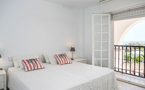 Los Arcos: Meubles, Design Intérieur, Mur, Lit, Chambre, Sol, Sol, Literie, Drap De Lit, Textile