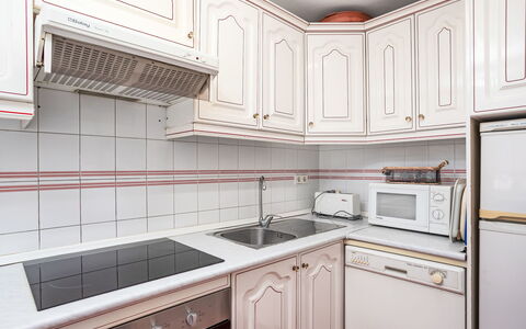 Los Arcos: Cuisine, Bois, Comptoir, Appareil De Cuisine, Principaux Appliance, Cabinetry, Sol, Design Intérieur, Sol, Pièce