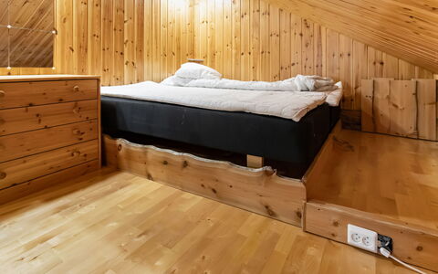 Nelostupa a: Bois, Sol, Sol, Éclairage, Plafond, Design Intérieur, Meubles, Parquet, Dur, Pièce