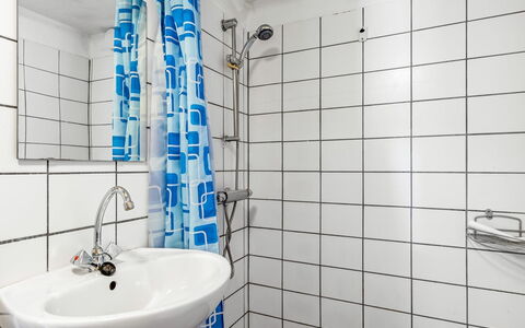Branderup J 601: Luminaire Plomberie, Design Intérieur, Sol, Plomberie, Salle De Bains, Sol, Lavabo, Évier, Robinet, Tuile