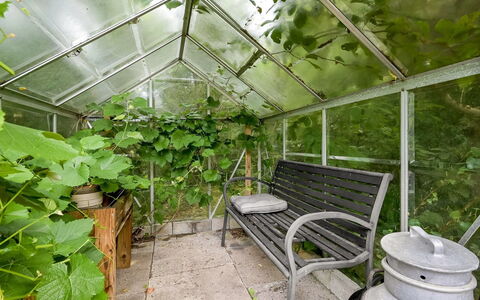 Matthea - 2.9Km from the Sea: Bois, Toit, Domicile, Maison, Architecture, Siding, Lot Terre, Chalet, Cabanon, Batiments Jardin