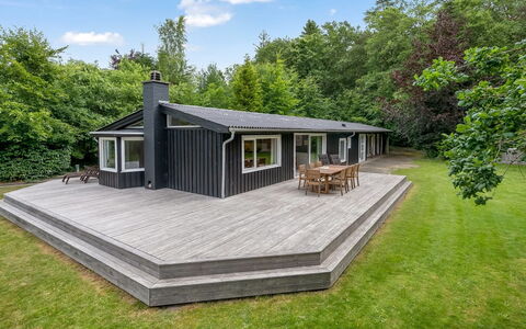 Matthea - 2.9Km from the Sea: Bois, Toit, Domicile, Maison, Architecture, Siding, Lot Terre, Chalet, Cabanon, Batiments Jardin