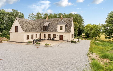 Ajna - 20.9Km from the Sea: Bâtiment, Fenêtre, Domicile, Maison, Toit, Chalet, Ferme, Zone Résidentielle, Biens, Zone Rurale