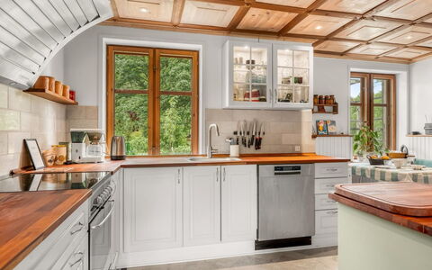 Ajna - 20.9Km from the Sea: Cuisine, Comptoir, Sol, Design Intérieur, Appareil De Cuisine, Cabinetry, Bois, Meubles, Sol, Principaux Appliance