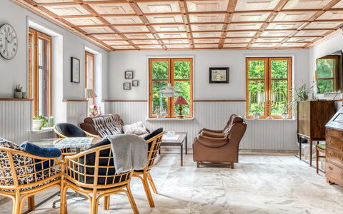 Ajna - 20.9Km from the Sea: Bois, Design Intérieur, Sol, Meubles, Sol, Plafond, Parquet, Chaise, Salon, Tache De Bois