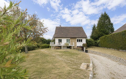 Les Glaieuls: Herbe, Maison, Arbuste, Domicile, Toit, Chalet, Paysage, Zone Rurale, Lot Terre