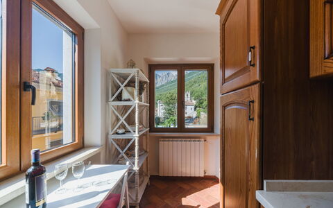 Dimora Polle di Malbacco: Bois, Design Intérieur, Sol, Pièce, Sol, Domicile, Appartement, Tache De Bois, Dur, Plafond