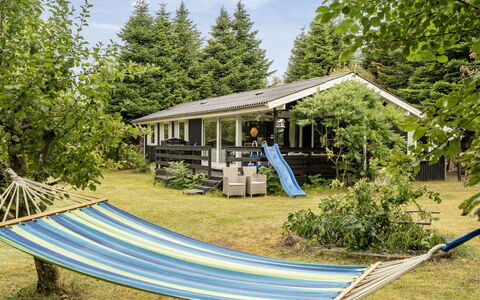 Tarvo - 500M to the Fjord: Jardin, Lot Terre, Pelouse, Ombre, Couverture De Sol, Loisir, Chalet, Arrière-Cour, Cour