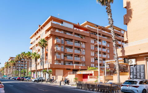 Mare Nostrum: Bâtiment, Zone Résidentielle, Zone Urbaine, Appartement, Quartier, Zone Métropolitaine, Condominium, Design Urbain, Usage Mixte