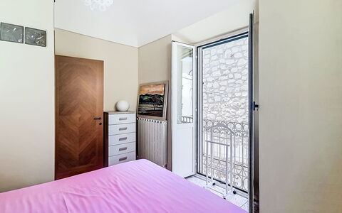 La Terrazza di Caramanico: Sol, Sol, Design Intérieur, Chambre, Lit, Meubles, Pièce, Appartement, Drap De Lit, Domicile
