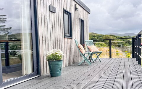 Tiny Mara: Bois, Parquet, Dur, Planche, Plate-Forme, Porte, Composite, Tache De Bois, Siding, Boardwalk