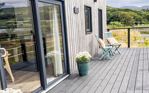 Tiny Mara: Bois, Parquet, Dur, Plate-Forme, Planche, Sol, Tache De Bois, Porte, Siding, Boardwalk