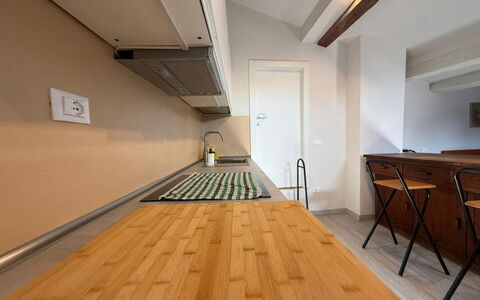 Il Pittore: Sol, Sol, Meubles, Bois, Parquet, Design Intérieur, Comptoir, Cuisine, Plafond, Éclairage