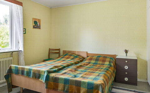 Villa Fröseke: Lit, Meubles, Chambre, Literie, Drap De Lit, Design Intérieur, Sol, Bois, Sol, Pièce