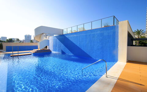 Arenal Beach: Bleu, Piscine, Recours, Appartement, Hôtel, Condominium, Eco Hôtel, Centre De Loisirs, Hôtel Boutique