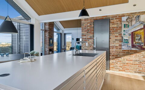 Nuka - 250M from the Sea: Design Intérieur, Mur, Sol, Bois, Plafond, Cuisine, Meubles, Luminaire, Sol, Comptoir