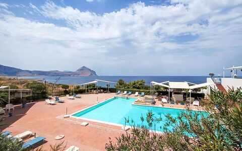Cala Isulidda: Piscine, Recours, Eco Hôtel, Ville Resort, Station Balnéaire, Hôtel, Biens, Thermes, Villa, Tropiques