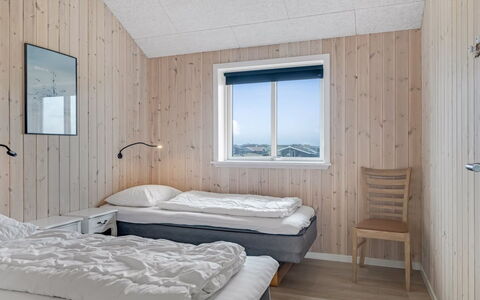 Arsi - 350M from the Sea: Chambre, Gelé, Calotte Glaciaire, Literie, L'Hiver, Daylighting, Neige, Lit, Planche, Drap De Lit