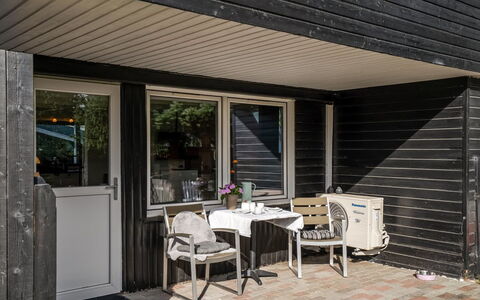 Ilsebeth - from the Sea: Bois, Siding, Porte, Domicile, Composite, Porche, Dur, Planche, Tache De Bois