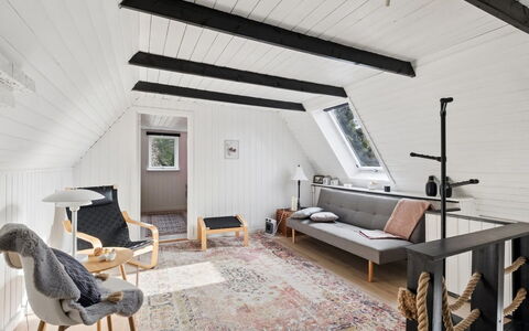 Ilsebeth - from the Sea: Sol, Design Intérieur, Mur, Sol, Meubles, Bois, Plafond, Parquet, Domicile, Éclairage