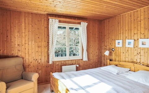 Les Marmottes: Chambre, Lit, Mur, Bois, Design Intérieur, Meubles, Drap De Lit, Sol, Literie, Sol