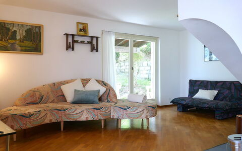 Casa Alenzino: Meubles, Design Intérieur, Mur, Sol, Canapé, Sol, Bois, Salon, Parquet, Pièce
